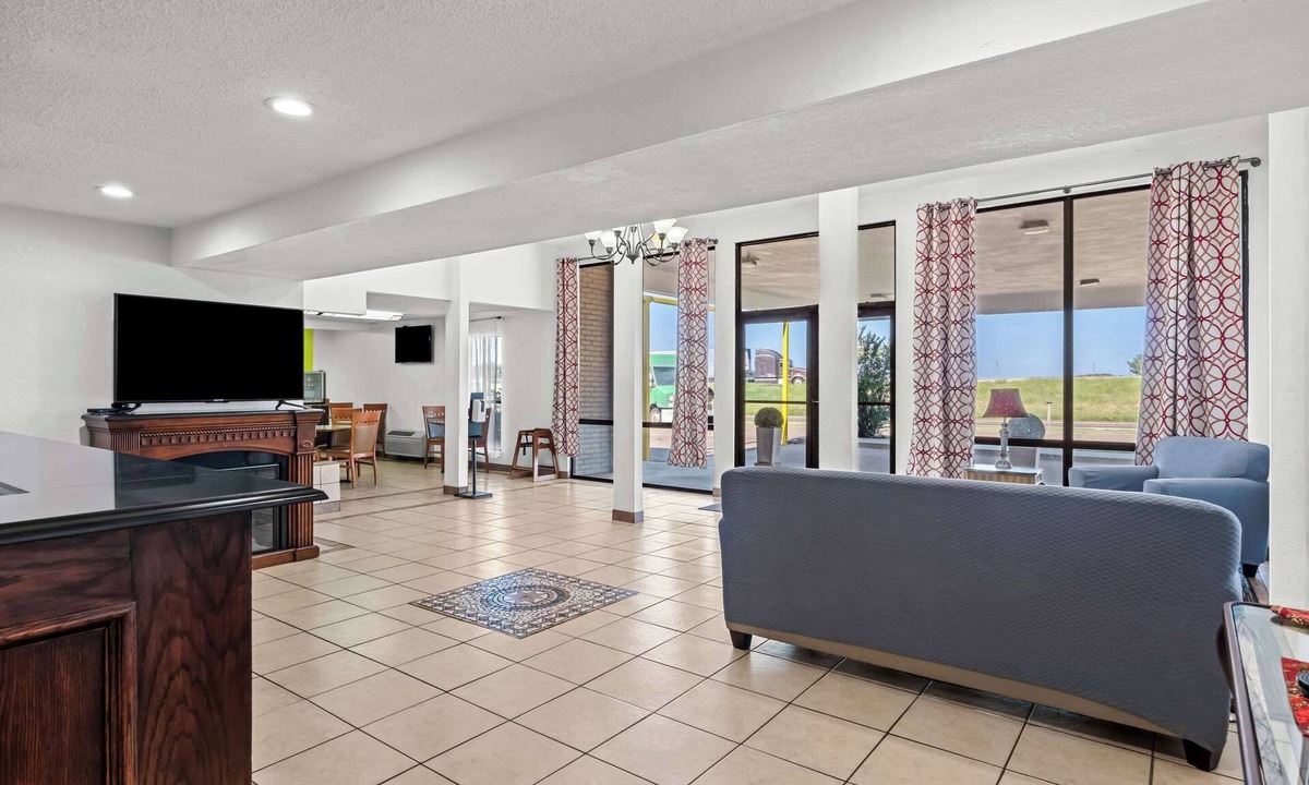 Plainview Hotel | Quality Inn Plainview