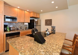 Highly Desirable Corner OF 1BD West Side Condo