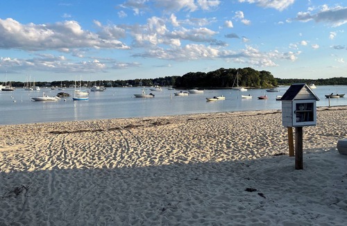 Buzzards Bay Cottage | Charming Cape Cod Cottage in Onset Village