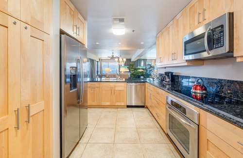 Kahana Condo | Ocean views, remodeled! SK272-Sullivan
