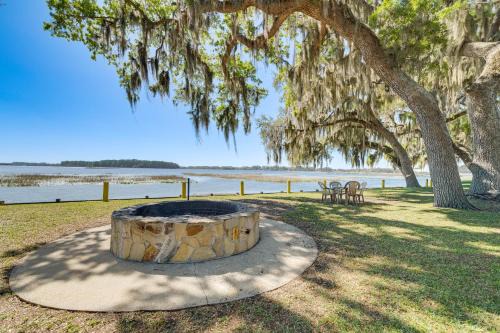Fish & Float Lakeside! Hernando Cabin