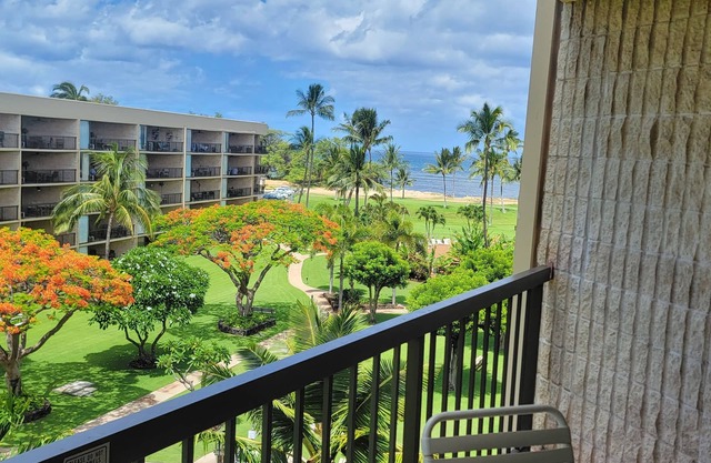 Maui Sunset A507 -Top floor1 BR, 2 BA Ocean View Condo