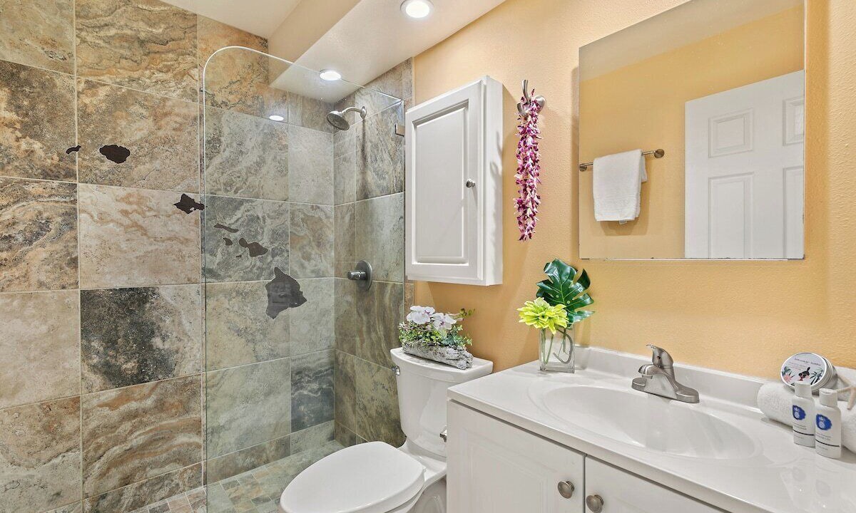 Photo of Bathroom in Napili