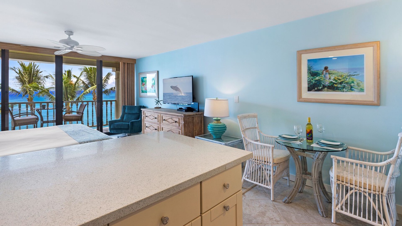 Photo of Bedroom in Historic Lahaina Front Street