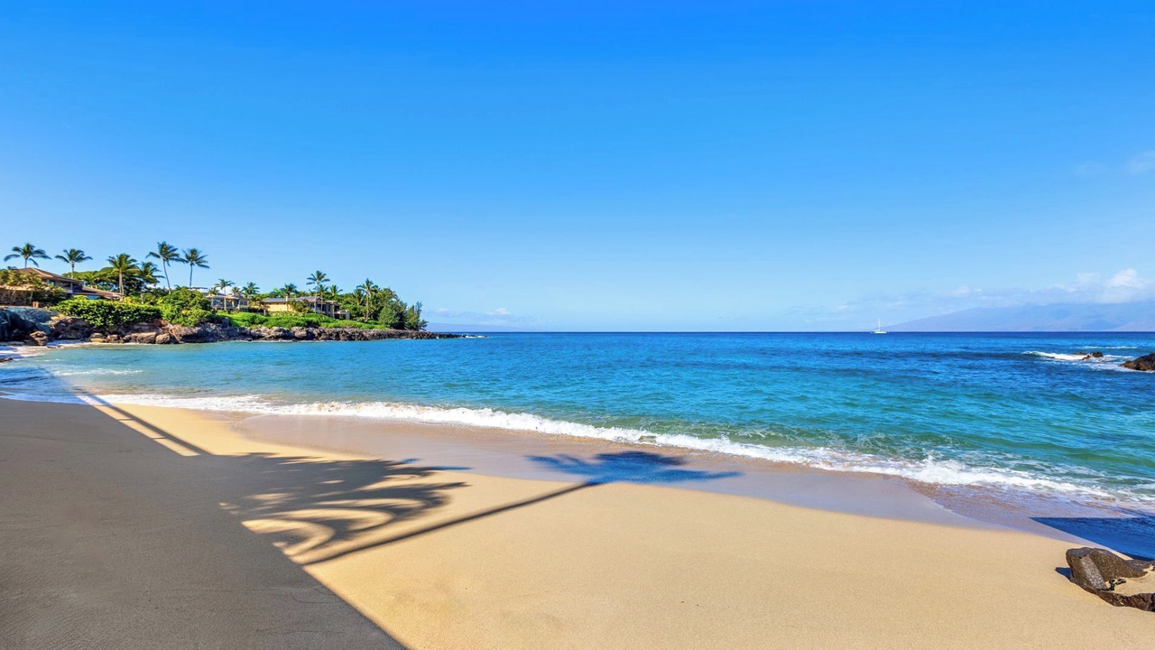Photo of Others in Kahana